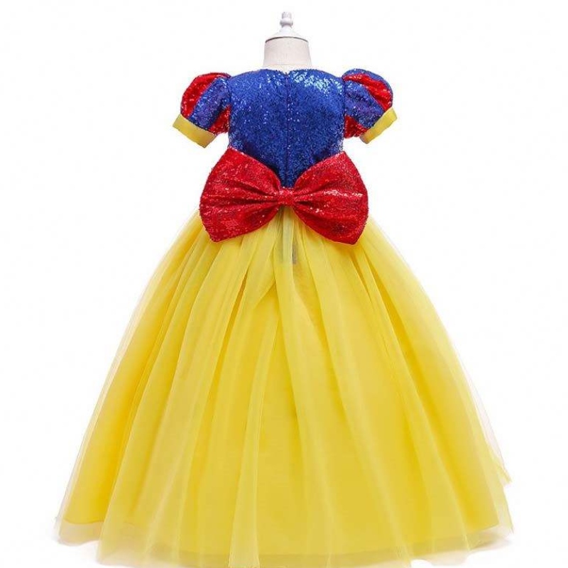 Fiesta de cumpleaños deniñas Vestida de princesa de la linterna de la linternanevada
